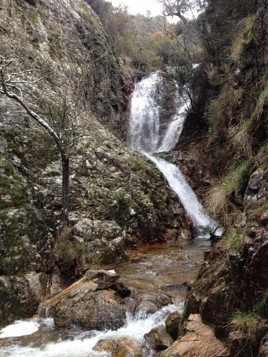 Imágenes de la ruta de senderismo a la cascada de La Chorrera Chica en Cabañeros. - Imagen 1